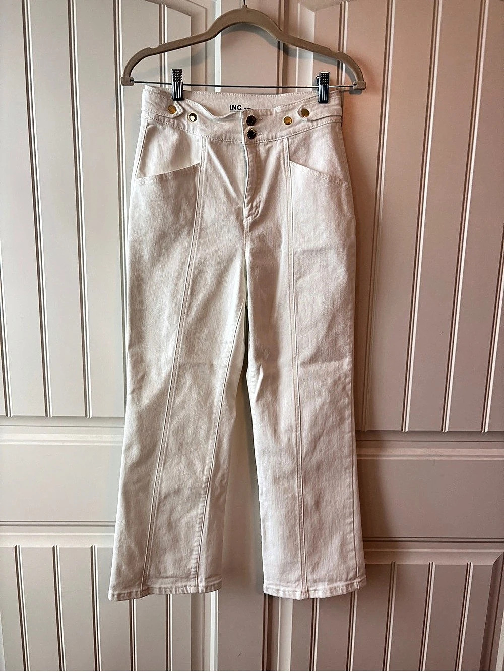 I.N.C. International Concepts Flare White Jeans Waist 28  size 6, Like New